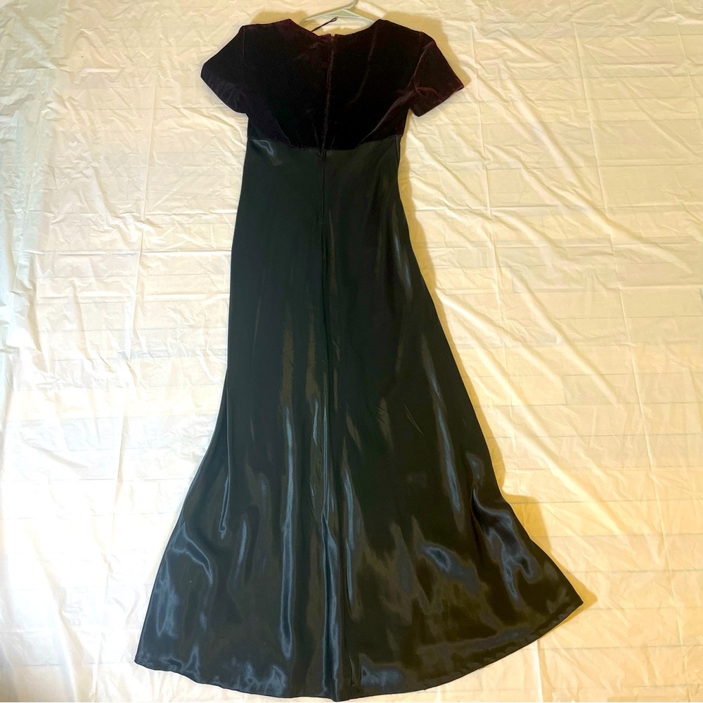 Exclusively Gantos,long maxi evening dress,velvet upper section.